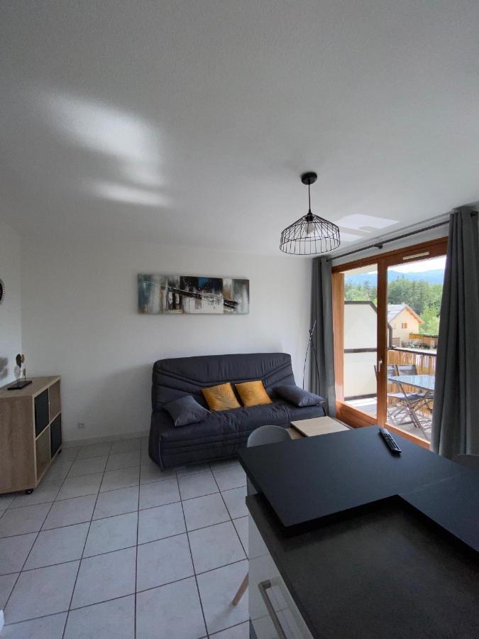 Appartement Situe A Cote Du Lac De Serre Poncon Saint-Sauveur  Exterior foto